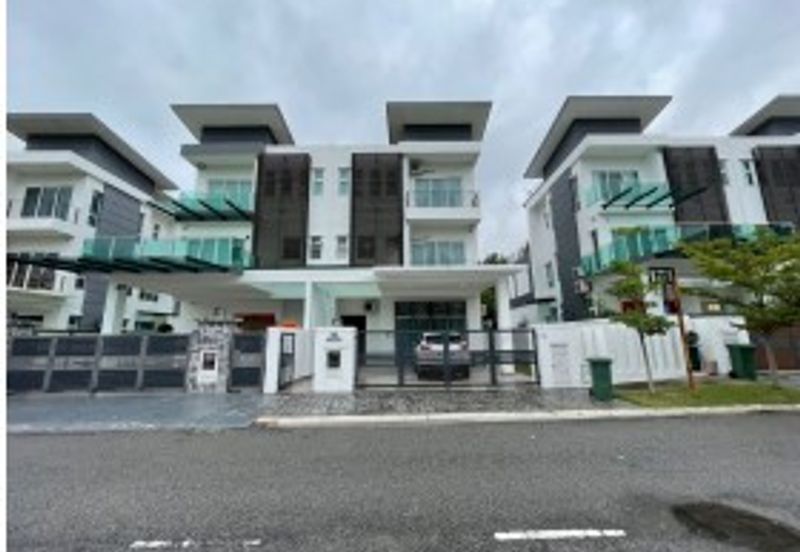 Suria Villa @ Sungai Long