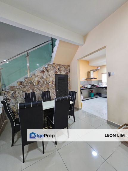 Semenyih Parklands, 2 storey house partly furnished, guarded & gated , Selangor, Semenyih