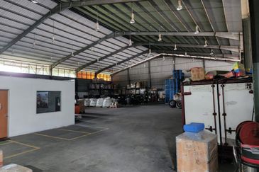 Warehouse at Subang Jaya, with office and meeting room 