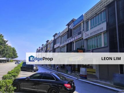 Bangi Avenue, Bandar Baru Bangi Groud floor shop office , Selangor, Bangi