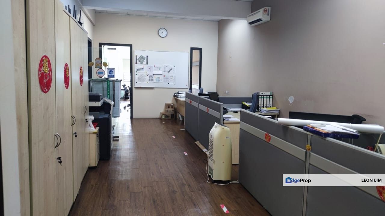 Kajang TTDI Grove,  3 storey shop office / retail space facing main road, whole block, Selangor, Kajang