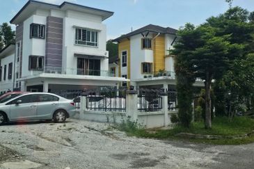 Bandar Sungai Long , housing land near bungalow area, Freehold 