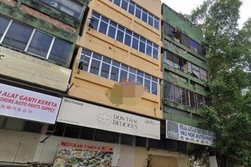 Jalan Ipoh KL , 1st floor shop office, renovated with partition room 