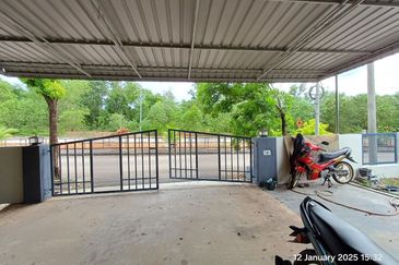 BANDAR AMANJAYA (ZON MELOR)