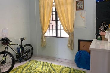 Desa Bayan Apartment