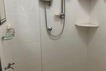 Desa Bayan Apartment