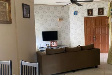 Desa Bayan Apartment