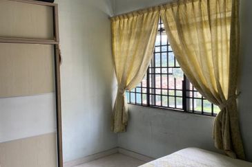 Desa Bayan Apartment