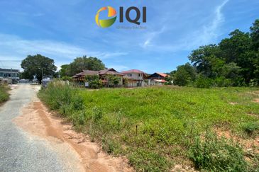 Tanah Kediaman terbaik di Teluk Senangin, Lumut