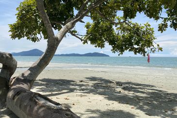 Tanah Kediaman terbaik di Teluk Senangin, Lumut