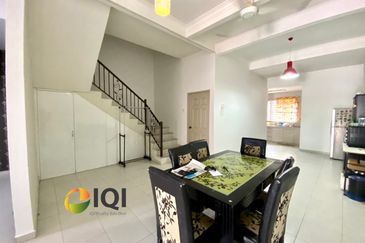 TAMAN SEJATI SURIA, SITIAWAN