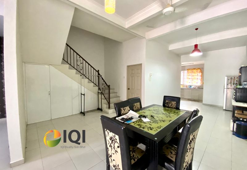 TAMAN SEJATI SURIA, SITIAWAN