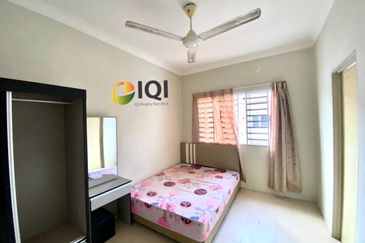 TAMAN SEJATI SURIA, SITIAWAN