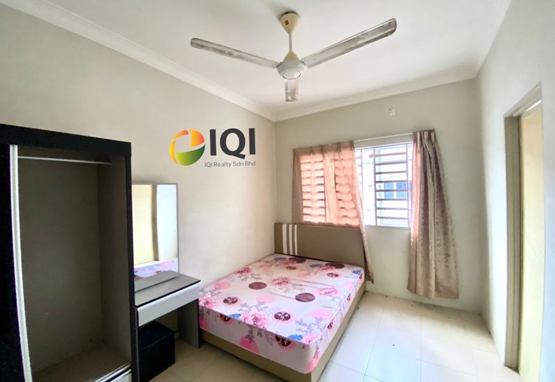 TAMAN SEJATI SURIA, SITIAWAN