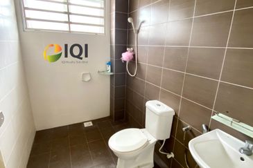 TAMAN SEJATI SURIA, SITIAWAN