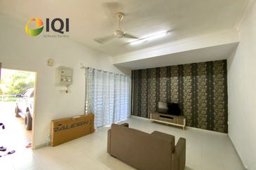 TAMAN SEJATI SURIA, SITIAWAN