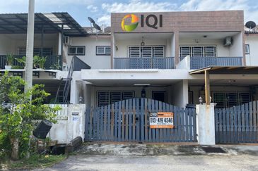 TAMAN SEJATI SURIA, SITIAWAN