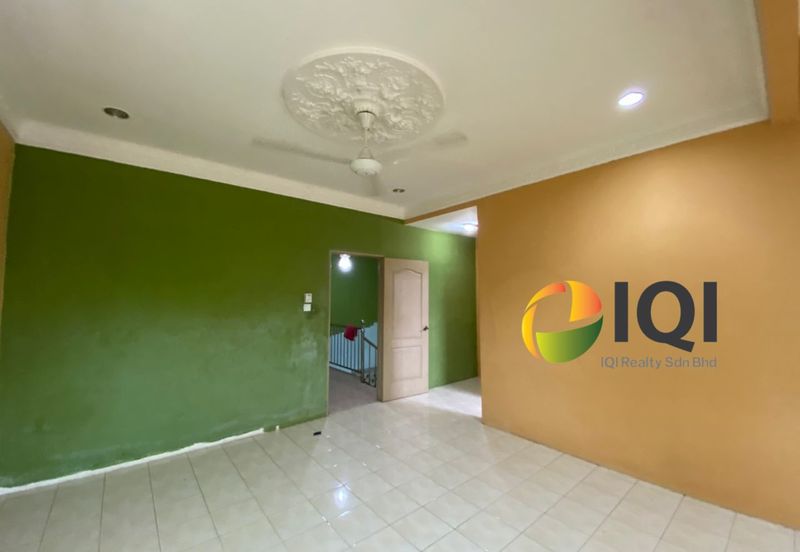 TAMAN MUTIARA, SITIAWAN