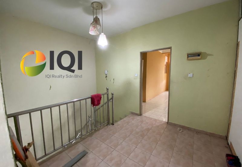 TAMAN MUTIARA, SITIAWAN