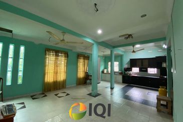 TAMAN MUTIARA, SITIAWAN