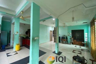 TAMAN MUTIARA, SITIAWAN