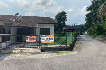 TAMAN MURNI JAYA, SITIAWAN