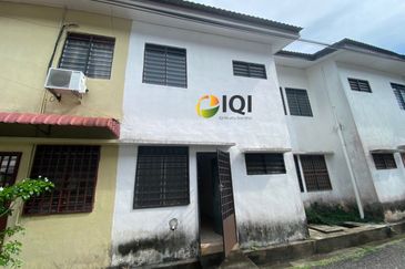 TAMAN MANJUNG POINT I & II