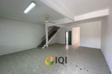 TAMAN MANJUNG POINT I & II