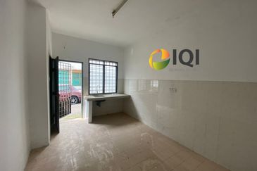 TAMAN MANJUNG POINT I & II