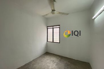 TAMAN MANJUNG POINT I & II