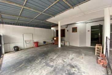 TAMAN BUKIT LUMUT FASA I