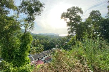TAMAN BUKIT LUMUT FASA I