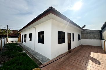 TAMAN BUNGA MATAHARI