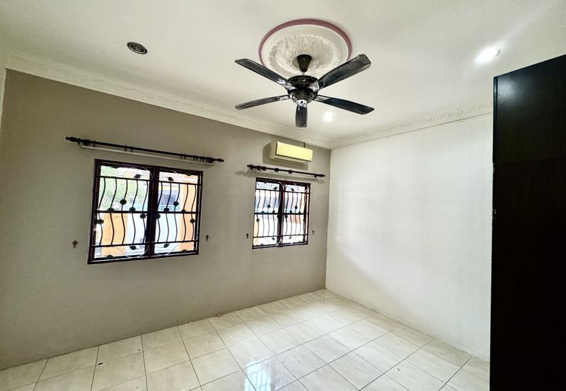 TAMAN BUNGA MATAHARI