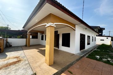 TAMAN BUNGA MATAHARI