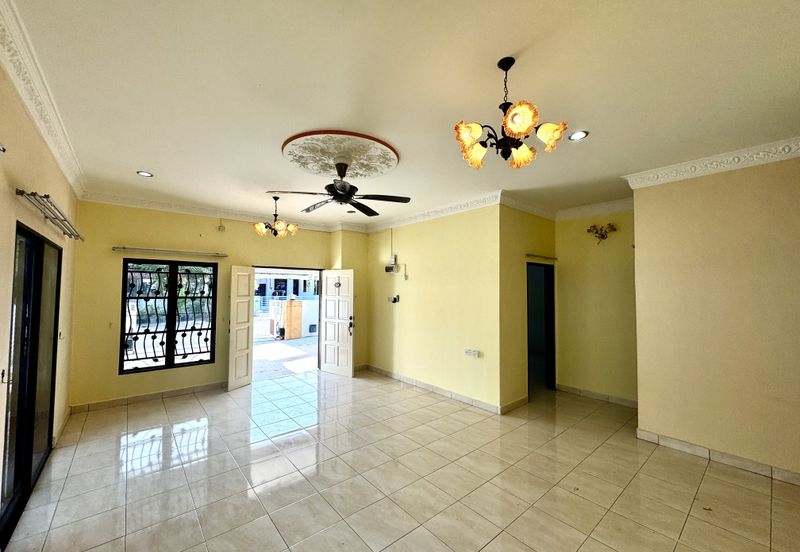 TAMAN BUNGA MATAHARI