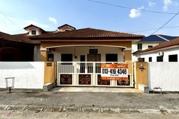 TAMAN BUNGA MATAHARI