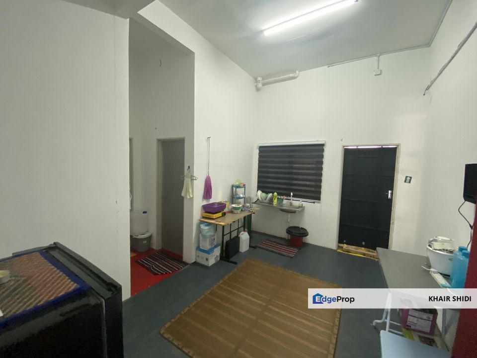 KEDAI DUA TINGKAT DI LEKIR MAJU, SITIAWAN PERAK UNTUK DIJUAL (DEPAN CALTEX LEKIR), Perak, Manjung