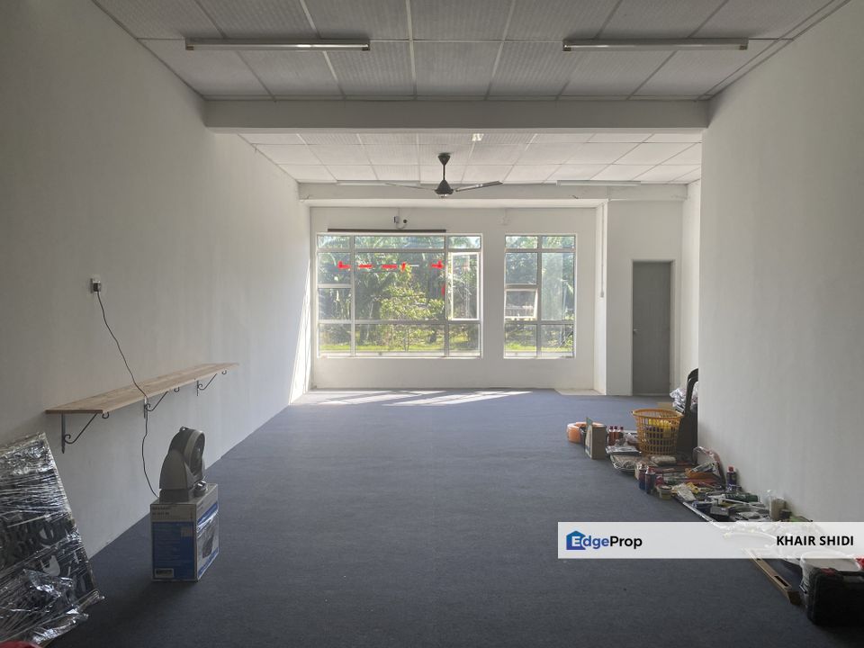 KEDAI DUA TINGKAT DI LEKIR MAJU, SITIAWAN PERAK UNTUK DIJUAL (DEPAN CALTEX LEKIR), Perak, Manjung