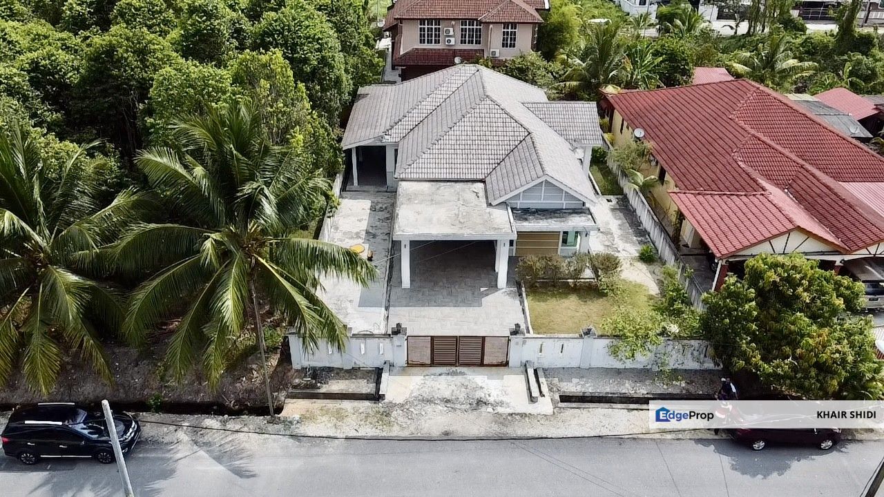 BANGLO FULLY RENOVATED DI RPT BATU 7, LEKIR, MANJUNG, PERAK, Perak, Manjung