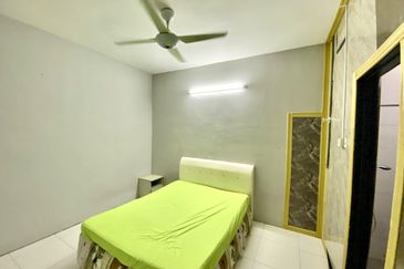 TAMAN SERI DELIMA (P/L 5305 & 5306)