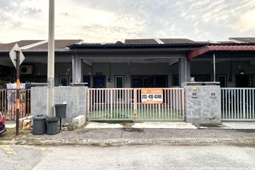 TAMAN SERI DELIMA (P/L 5305 & 5306)