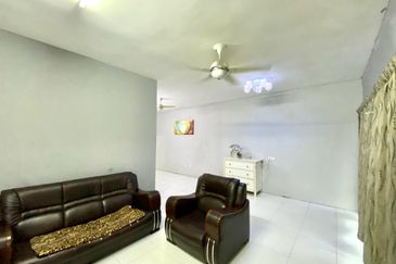 TAMAN SERI DELIMA (P/L 5305 & 5306)