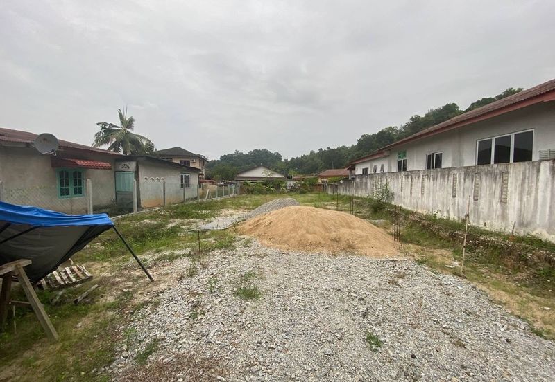 KAMPUNG TERSUSUN BATU 2, PUNDUT