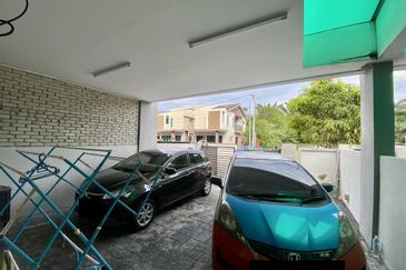 TAMAN MURNI JAYA, SITIAWAN