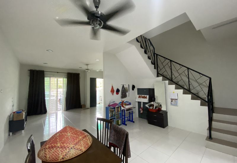 TAMAN MURNI JAYA, SITIAWAN