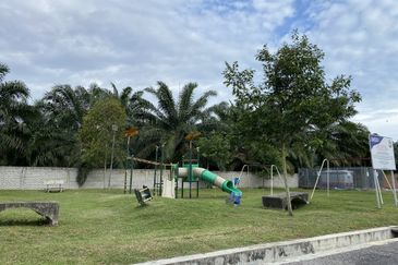 TAMAN MURNI JAYA, SITIAWAN