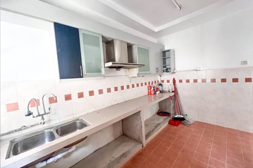 Bandar Tun Hussein Onn