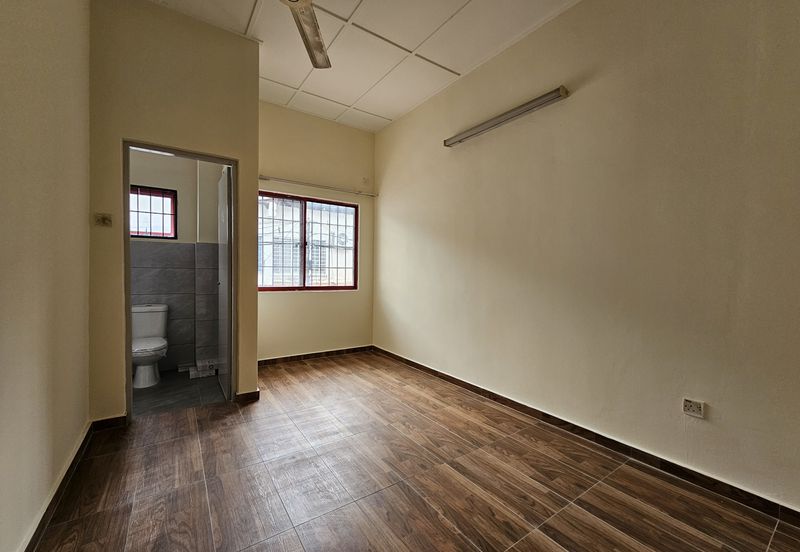 SL7, Bandar Sungai Long