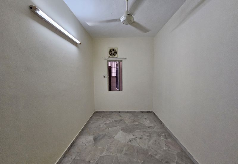 SL7, Bandar Sungai Long